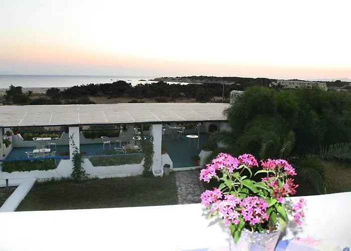 Skarmoutsos 招待所 3*