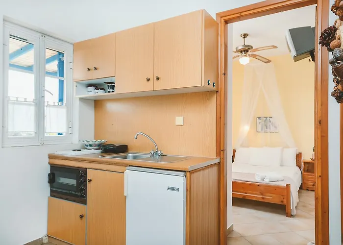 Skarmoutsos 招待所 阿里克海滩