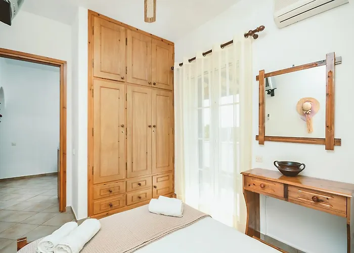 Skarmoutsos 招待所 阿里克海滩