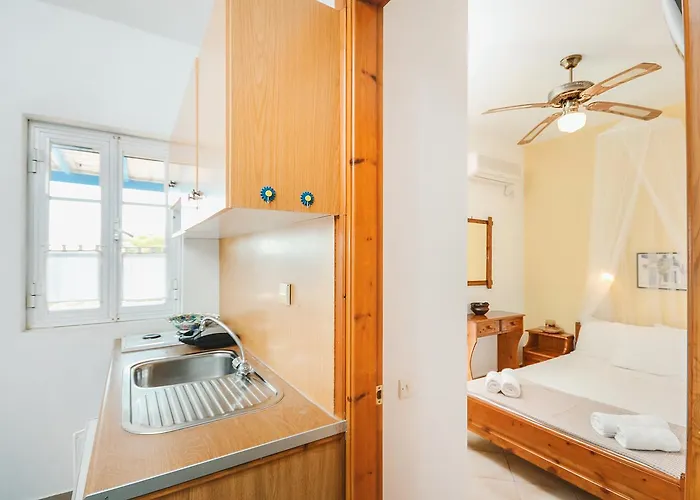 Skarmoutsos 招待所 阿里克海滩