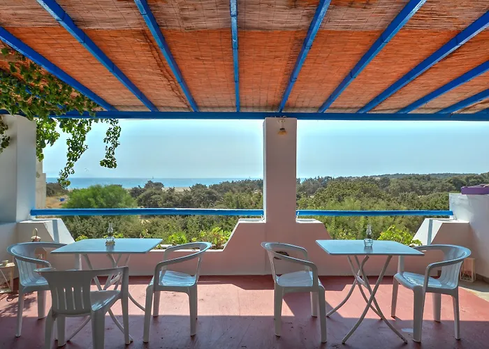 Skarmoutsos 招待所 阿里克海滩